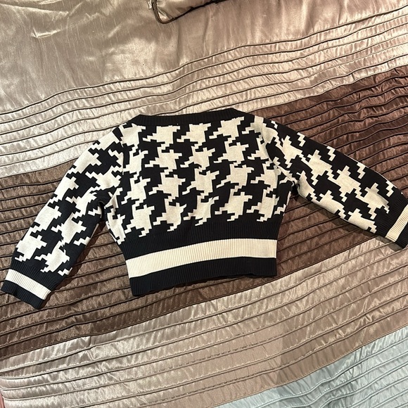 Betsey Johnson Houndstooth Cropped Sweater, M - Picture 2 of 3